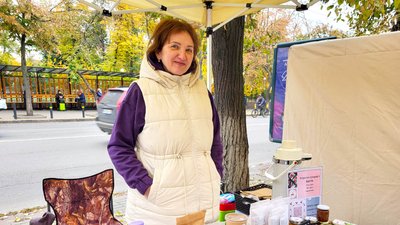 Переселенка з Миколаєва виготовляє пастилу з фруктів на Кіровоградщині