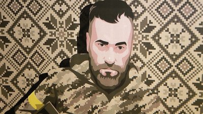 У Запорізькій бібліотеці виставили патріотичні плакати У Запорізькій бібліотеці виставили патріотичні плакати