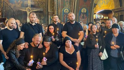 У Вінниці попрощалися з чотирирічною Лізою, яка загинула внаслідок ракетного обстрілу