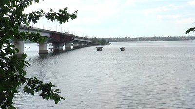 "Миколаївводоканал" продовжує прокладання водогону через Південний Буг