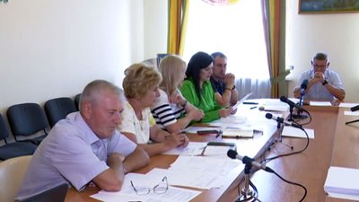 Педагоги навчально-реабілітаційного центру на Волині вийшли на мітинг проти новопризначеної директорки Педагоги навчально-реабілітаційного центру на Волині вийшли на мітинг проти новопризначеної директорки