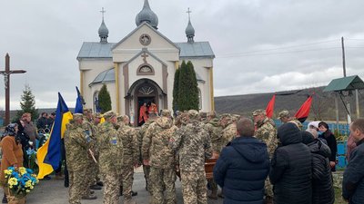 На Тернопільщині попрощалися з двома бійцями На Тернопільщині попрощалися з двома бійцями