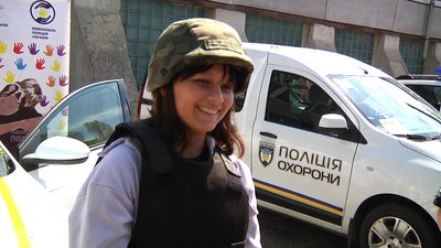 На Житомирщині правоохоронці облаштували для дітей-переселенців безпекове містечко На Житомирщині правоохоронці облаштували для дітей-переселенців безпекове містечко