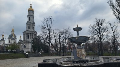 Вид на Успенський собор у Харкові
