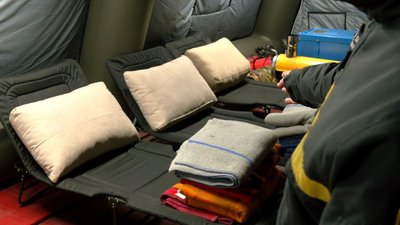 Розчищають сніг і відкрили "Пункти незламності": Черкащина після снігопаду Розчищають сніг і відкрили "Пункти незламності": Черкащина після снігопаду