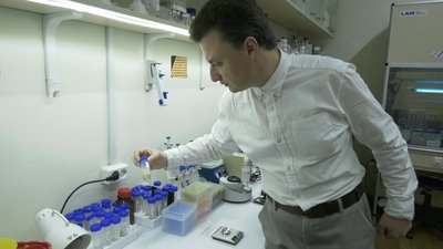 У Львові розробили кровоспинний препарат для українських військових У Львові розробили кровоспинний препарат для українських військових