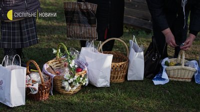 "Повертаємось до мирного життя": як святкують Великдень у Бучі. Фоторепортаж "Повертаємось до мирного життя": як святкують Великдень у Бучі. Фоторепортаж