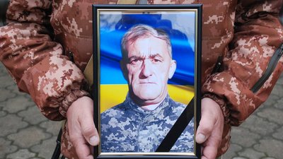 Поховання Юрія Артеменка у Шостці 21 квітня