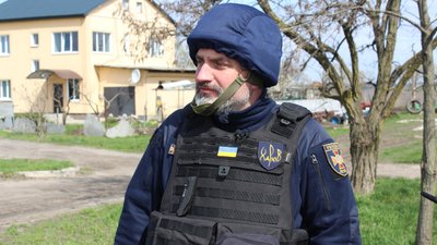 Вибухівка у банці з чаєм: з якими випадками "варварського мінування" стикаються сапери під Балаклією Вибухівка у банці з чаєм: з якими випадками "варварського мінування" стикаються сапери під Балаклією