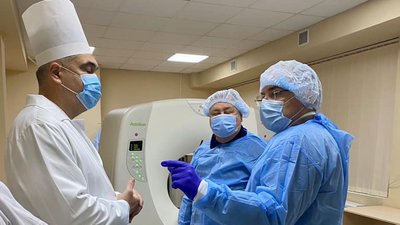 Міністр без попередження перевірив лікарні Житомира, де лікують хворих на COVID-19, виявив недоліки Міністр без попередження перевірив лікарні Житомира, де лікують хворих на COVID-19, виявив недоліки