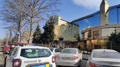 В Одесі повідомили про "замінування" двох судів: працюють вибухотехніки В Одесі повідомили про "замінування" двох судів: працюють вибухотехніки