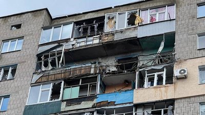 Окупанти вдарили по житловому будинку у Ківшарівці на Харківщині: снаряд влучив у квартиру