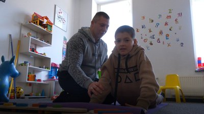 Двічі переселенці. Сім’я з Харкова допомагає дітям з нозологіями в Івано-Франківську Двічі переселенці. Сім’я з Харкова допомагає дітям з нозологіями в Івано-Франківську