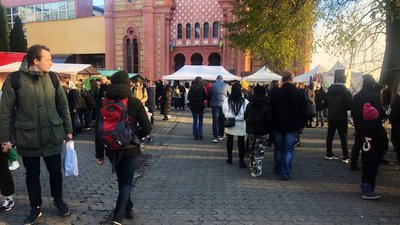 "Миколая зустрічай — ЗСУ допомагай": в Ужгороді відбувся дводенний благодійний ярмарок