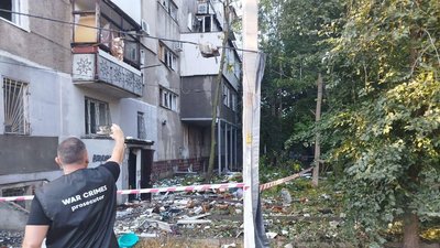 Прокуратура розслідує нічну атаку РФ на Одесу: одна людина загинула, шестеро поранені Прокуратура розслідує нічну атаку РФ на Одесу: одна людина загинула, шестеро поранені