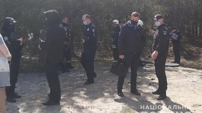 На Луганщині правоохоронці затримали двох підозрюваних у вбвстві На Луганщині правоохоронці затримали двох підозрюваних у вбвстві