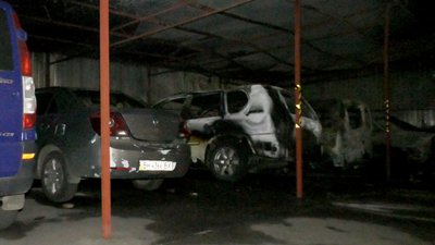 В Одеській області на стоянці зайнялись автомобілі В Одеській області на стоянці зайнялись автомобілі