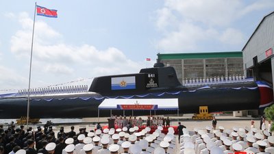 У КНДР заявили про спуск на воду новозбудованого атомного підводного човна У КНДР заявили про спуск на воду новозбудованого атомного підводного човна