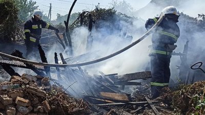 За добу на Миколаївщині загасили 18 пожеж. Дві з них сталися внаслідок обстрілів За добу на Миколаївщині загасили 18 пожеж. Дві з них сталися внаслідок обстрілів