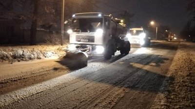 "Зберігається проїздність". В Одесі розчищають дороги та тротуари від снігу "Зберігається проїздність". В Одесі розчищають дороги та тротуари від снігу