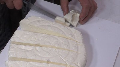 Не продавати, а переробляти молоко вирішили мешканці громади на Вінниччині Не продавати, а переробляти молоко вирішили мешканці громади на Вінниччині