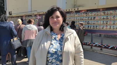 Батьки захисників, які загинули у російсько-українській війні, зустрілися у Луцьку Батьки захисників, які загинули у російсько-українській війні, зустрілися у Луцьку