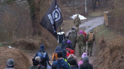 На Черкащині смолоскипною ходою вшанували отамана Холодноярської республіки Василя Чучупаку На Черкащині смолоскипною ходою вшанували отамана Холодноярської республіки Василя Чучупаку