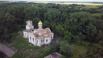 “Вони на нас напали, навіщо нам їх церква”. Парафіяни розбомбленого храму на Чернігівщині хочуть перейти до ПЦУ “Вони на нас напали, навіщо нам їх церква”. Парафіяни розбомбленого храму на Чернігівщині хочуть перейти до ПЦУ