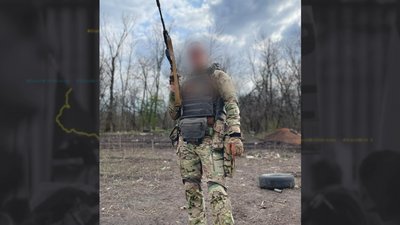 "Бійці міряють свої розміри сірниками, телефонами, ниточками". На Дніпропетровщині шиють для військових "Бійці міряють свої розміри сірниками, телефонами, ниточками". На Дніпропетровщині шиють для військових