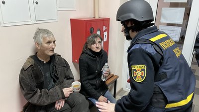 Під Полтавою армія РФ влучила у двоповерховий житловий гуртожиток Під Полтавою армія РФ влучила у двоповерховий житловий гуртожиток