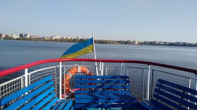 Тернопільський теплохід "Герой Танцоров" спустили на воду після ремонту Тернопільський теплохід "Герой Танцоров" спустили на воду після ремонту