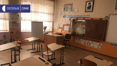 У селі на Сумщині просять перевести дітей до іншої школи, бо їхня малокомплектна
