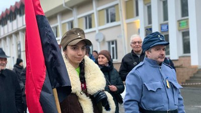 У Тернополі проходить смолоскипна хода пам'яті Степана Бандери У Тернополі проходить смолоскипна хода пам'яті Степана Бандери