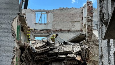 Розбір завалів у Краматорську 14 серпня