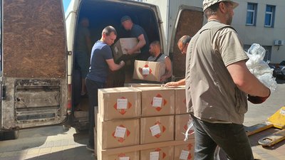 Ліки та їжа: як доправляють допомогу окупованим громадам на Харківщині
