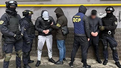 На Харківщині за вимагання 700 тисяч доларів судитимуть двох людей