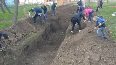 У Марганці на Дніпропетровщині протестують проти забудови на території скверу – репортаж У Марганці на Дніпропетровщині протестують проти забудови на території скверу – репортаж