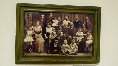 Родина, яка змінила Україну. Історія Шухевичів Родина, яка змінила Україну. Історія Шухевичів
