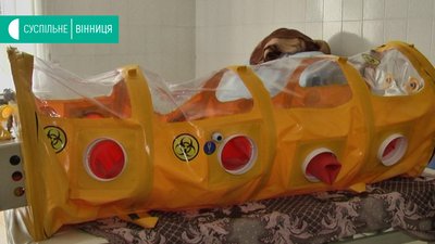 Єдиний в області мобільний бокс для транспортування хворих на COVID-19 - у Калинівській ЦРЛ