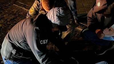 Інспектора Держприкордонслужби на Закарпатті затримали на одержанні майже 5 тис. доларів хабаря