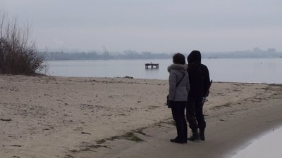Будівельний паркан на березі Дніпра заважає запоріжцям дістатися пляжу Будівельний паркан на березі Дніпра заважає запоріжцям дістатися пляжу