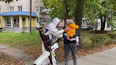 "Я хочу дати любов і надію людям" — мандрівник Джиммі про свою подорож через Рівне "Я хочу дати любов і надію людям" — мандрівник Джиммі про свою подорож через Рівне