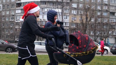 У Дніпрі пройшов забіг "миколайчиків" Mykolaychiky Charity Run
