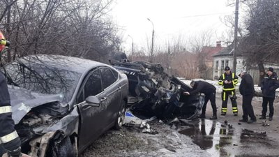ДТП у Черкасах: від удару перевернулося авто