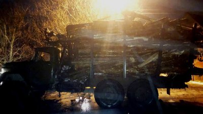 На Рівненщині колода протаранила маршрутку На Рівненщині колода протаранила маршрутку