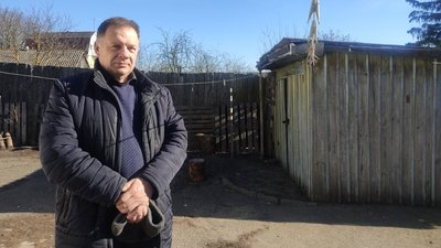 Прабабуся і мама водночас: жителька Житомирщини Лариса Гарбовська у сімдесят чотири роки сама виховує двох правнуків Прабабуся і мама водночас: жителька Житомирщини Лариса Гарбовська у сімдесят чотири роки сама виховує двох правнуків