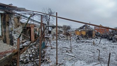 "Бах! І дитина на мене застрибнула": жителі Слов'янська розповіли про удар ФАБ-250 по місту "Бах! І дитина на мене застрибнула": жителі Слов'янська розповіли про удар ФАБ-250 по місту