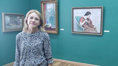 Співробітниця наукового відділу Житомирського обласного краєзнавчого музею Наталія Горай Співробітниця наукового відділу Житомирського обласного краєзнавчого музею Наталія Горай