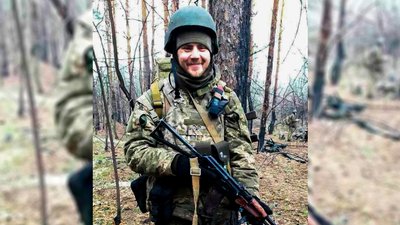 Загинули, захищаючи Україну: на Чернігівщині попрощалися з п'ятьма воїнами Загинули, захищаючи Україну: на Чернігівщині попрощалися з п'ятьма воїнами