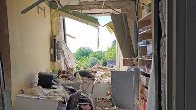Пошкоджена лікарня у Шевченковому